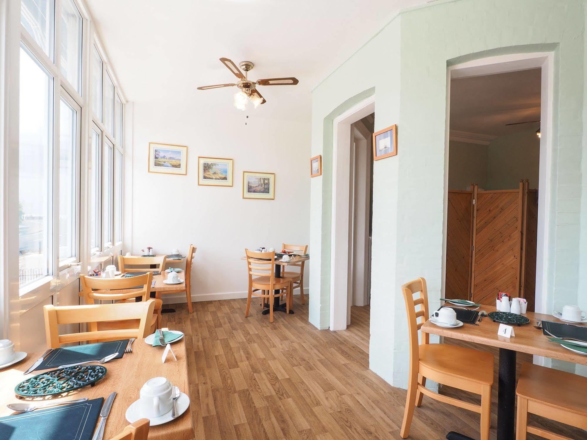 ايستبورن By The Sea Bed And Breakfast المظهر الخارجي الصورة
