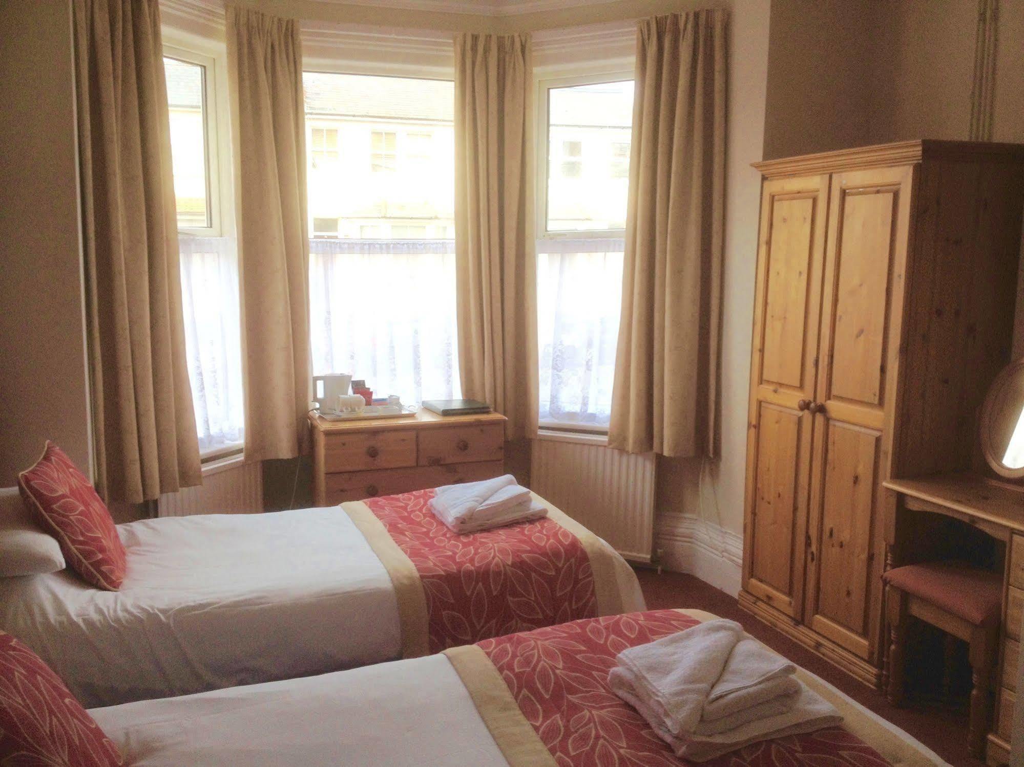 ايستبورن By The Sea Bed And Breakfast المظهر الخارجي الصورة